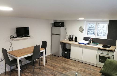 Conflans-Sainte-Honorine House | Comfortable private floor in a house