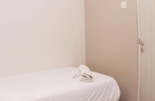 Pekayon Jaya Apartment | Comfort 2BR at Grand Kamala Lagoon Apartment By Travelio