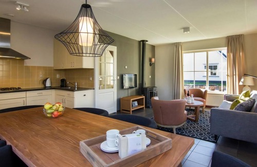 Municipality of Valkenburg aan de Geul Villa | Comfort 6-person villa in the holiday park Landal Kasteeldomein De Cauberg