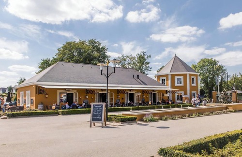 Municipality of Valkenburg aan de Geul Villa | Comfort 6-person villa in the holiday park Landal Kasteeldomein De Cauberg