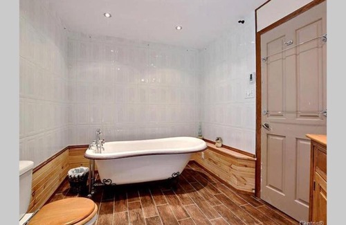 Saint-Sauveur Ski Chalet | Comfort and convenience with a little price!