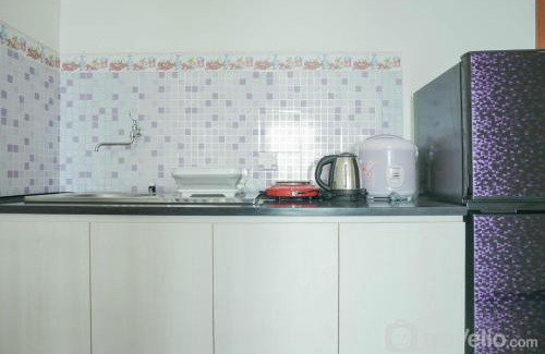 Pluit Apartment | Comfort and Elegant 1BR Green Bay Condominium Apartment By Travelio