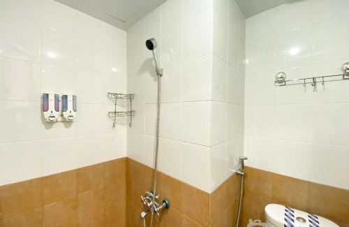 Rawasari Apartment | Comfort and Strategic 2BR at Green Pramuka City Apartment By Travelio