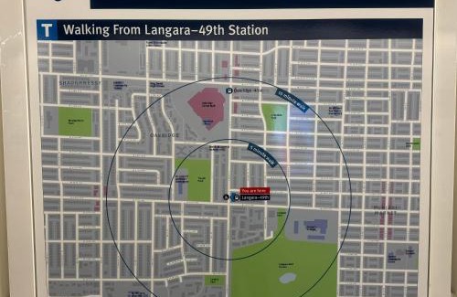Oakridge House | Comfort cottage guest home near subway station, bus and downtown