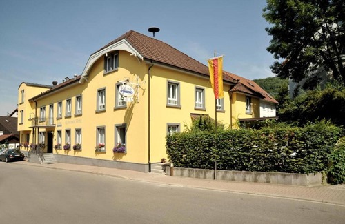 Inzlingen Apartment | Comfort Doppelzimmer mit Dusche und WC