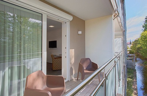 Emmendingen House | Comfort Double Room with Balcony - TAOme - Feng Shui Stadhotel Breisgau