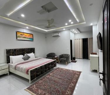 E-11 Sector House | Comfort Family Lodges