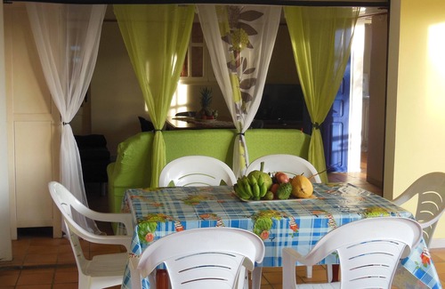 Riviere-Pilote House | comfort in nature countryside sea and hills - apartment in residence