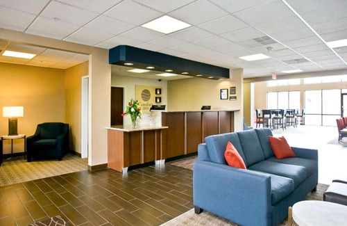 Martinsburg Hotel | Comfort Inn Aikens Center