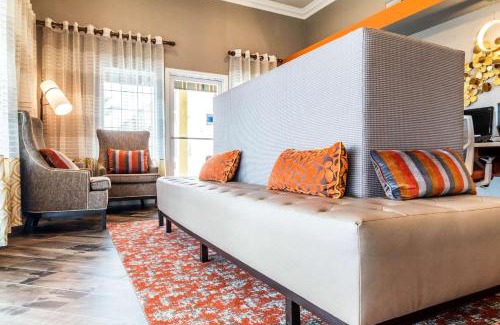 Eureka Hotel | Comfort Inn Humboldt Bay