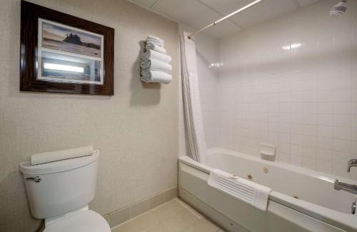 Eureka Hotel | Comfort Inn Humboldt Bay