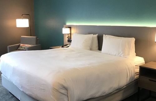 Village of Germantown Hotel | Comfort Inn & Suites NW Milwaukee
