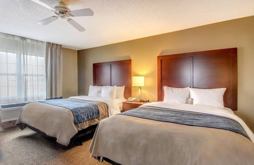 Grafton Hotel | Comfort Inn & Suites Grafton - Cedarburg