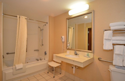 Lantana Hotel | Comfort Inn & Suites Lantana - West Palm Beach South