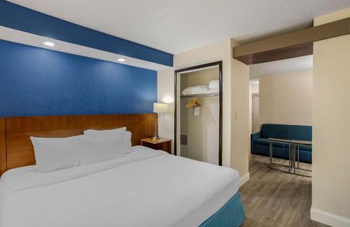 Mount Laurel Hotel | Comfort Inn & Suites Mt Laurel-Philadelphia