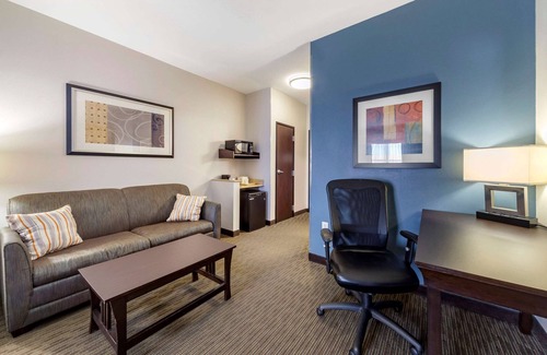 Central Oklahoma City Hotel | Comfort Inn & Suites Oklahoma City West - I-40