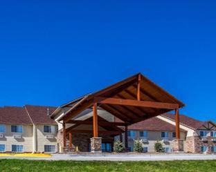 Le Claire Hotel | Comfort Inn & Suites Riverview near Davenport and I-80