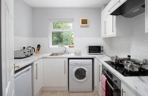 Southgate Apartment | COMFORT of HOME is uniquely embodied in our fully furnished one bedroom apartmen