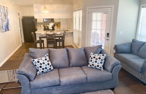 Tougaloo House | Comfort & Privacy! Close to Fondren & Downtown w/Garage & Outdoor Chairs