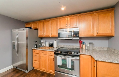 Allegheny-West Apartment | Comfort Suite - Walkable - GroupStay