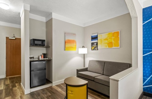 Oatfield Hotel | Comfort Suites Clackamas