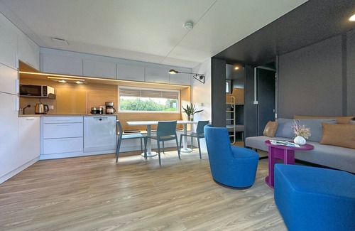 Gutenland House | Comfort with Garden & Style