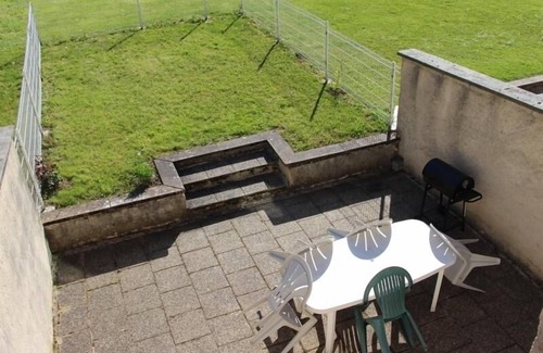 Halles-sous-les-Cotes Cottage | Comfortable cottage in Halles-sous-les-Côtes with fireplace and terrace