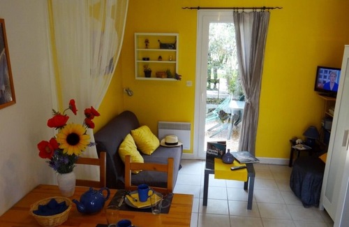 Notre-Dame-de-Londres Cottage | Comfortable gite with air conditioning, swimming pool, landscaped garden, garrigue and Pic St Loup.