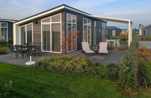 Wemeldinge House | Comfortabel en modern ingericht huis met uitzicht op het landschap 45
