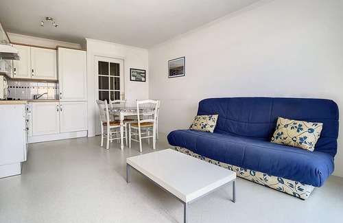 Stella-Plage Apartment | Comfortable 2-Bedroom Apartment 100m from the Beach with Parking