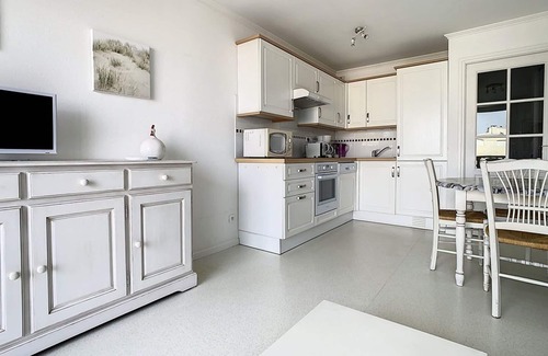 Stella-Plage Apartment | Comfortable 2-Bedroom Apartment 100m from the Beach with Parking