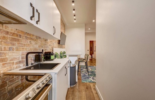 Passerelle Apartment | Comfortable 2BD/2BTH by Gare de Lyon!