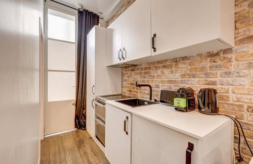 Passerelle Apartment | Comfortable 2BD/2BTH by Gare de Lyon!