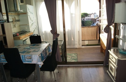 Le Barcares Apartment | Comfortable 5-bed 2-bed apartment by the sea