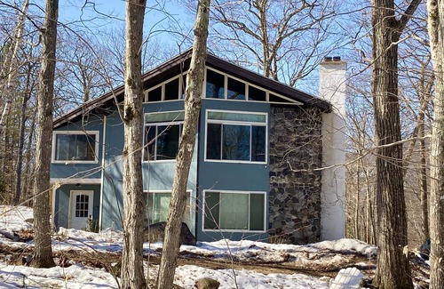 Birch Hill House | Comfortable and contemporary 3 Bed, 2 bath home in a great location.
