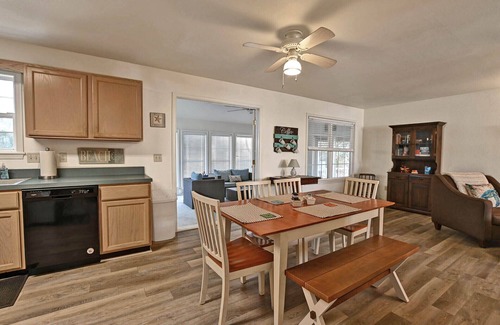 Clearwater House | Comfortable and Dog Friendly 4 Bed/2.5 bath House in the Clearwater community! Wifi, Pool, Tennis, Beach Town, Pets Allowed!