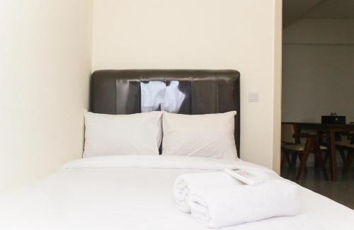 Cikarang Apartment | Comfortable and Homey 3BR at Meikarta Apartment By Travelio