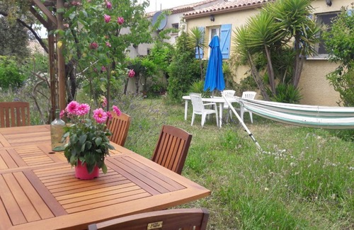 Laurens House | Comfortable and peaceful house with large Mediterranean garden next to vineyards