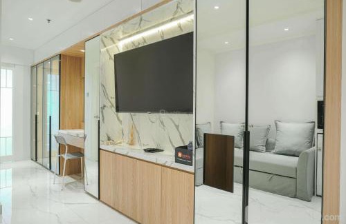 Kampung Bali Apartment | Comfortable and Simply 1BR at The Boulevard Apartment By Travelio