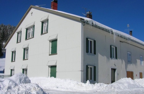 Bois-d'Amont Apartment | COMFORTABLE AND SPACIOUS APARTMENT