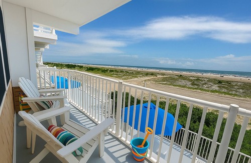 Wildwood Crest House | Comfortable and clean OCEAN FRONT condo in beautiful Wildwood Crest