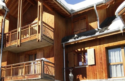 Albiez-le-Vieux Apartment | Comfortable apartment, 300m from slopes and shops, south-facing balcony, parking, pets allowed