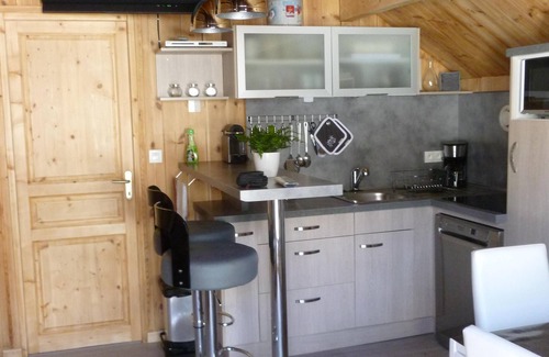Forville Apartment | Comfortable apartment in chalet, ideal for skiers, hikers and cyclists