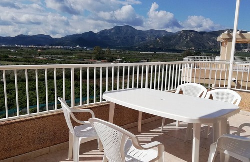 Xeraco Apartment | Comfortable apartment with a large terrace and a fantastic view of the sea and the mountains!