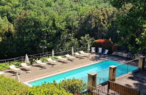 San Gimignano Villa | comfortable apartment with private garden in San Gimignano
