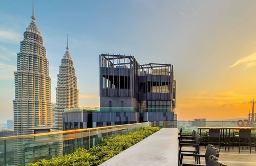 Kuala Lumpur City Centre Apartment | comfortable apartment with hydro massage faci