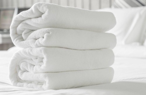 Pelissanne Apartment | Comfortable apartment in Pelissanne