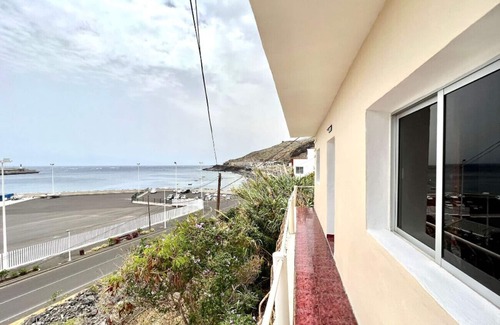 Puerto de la Estaca Apartment | Comfortable Apartment with spectacular sea views