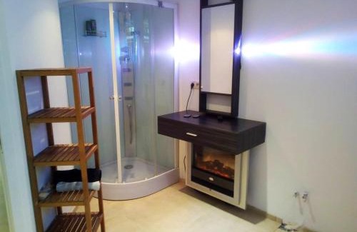 Waterloo Apartment | Comfortable Apartment in Waterloo with Jacuzzi - 78m²