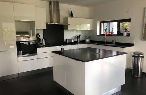 Jonzier-Epagny House | Comfortable, bright house. Centrally located for discovering the region!